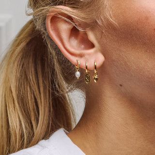 ENAMEL Copenhagen MORE THAN ONE earrings with multiple looks