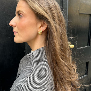 ENAMEL Copenhagen Hoops, Wave Wide, Medium Earrings Gold Plated